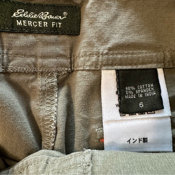 Eddie Bauer Mercer Fit woman's size 6 military green shorts - Picture 4 of 4